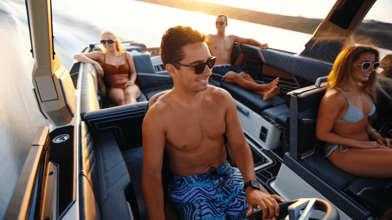 Tige Boats — frame 10