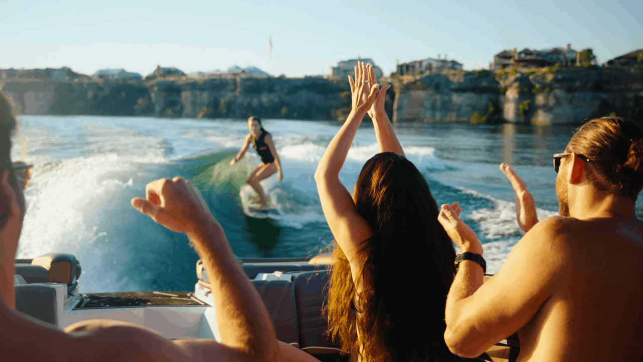Tige Boats — frame 11